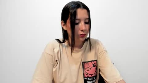 Snapshot of zammii69 chatting on November 13, 8:52 pm zammii69 online show from November 13, 8:52 pm