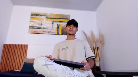 Zander online show from October 3, 1:08 pm