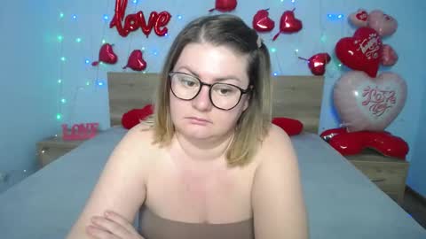 zannadreil online show from February 11, 1:52 am