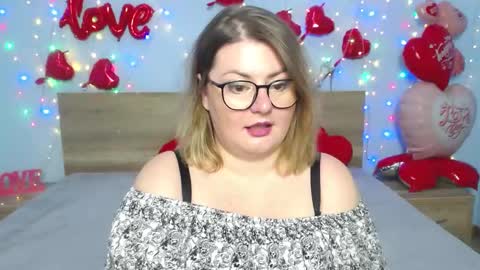 zannadreil online show from February 19, 10:31 pm