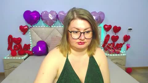 zannadreil online show from February 27, 1:48 am