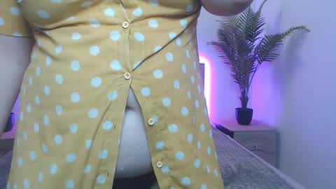 zannadreil online show from September 9, 6:18 pm