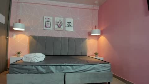 Zara Sweet  online show from February 6, 12:16 pm