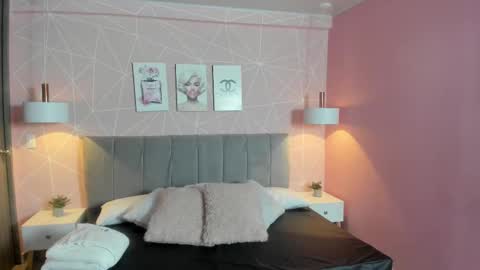 Zara Sweet  online show from September 11, 1:44 pm