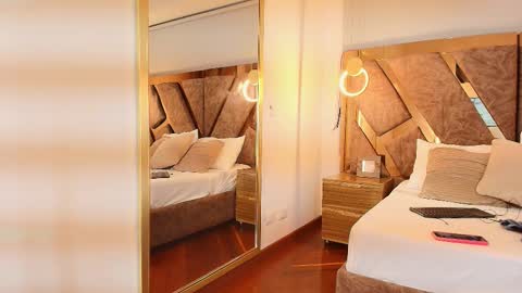 Snapshot of zarah_andrews chatting on September 9, 12:37 pm Zarah Andrews online show from September 9, 12:37 pm