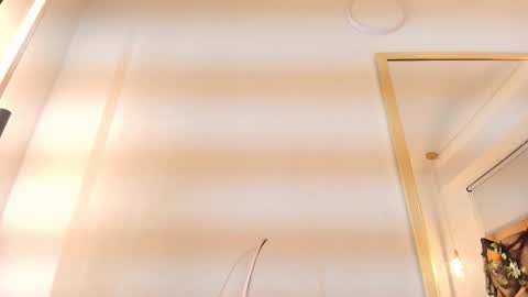 Snapshot of zarah_andrews chatting on October 14, 12:17 pm Zarah Andrews online show from October 14, 12:17 pm