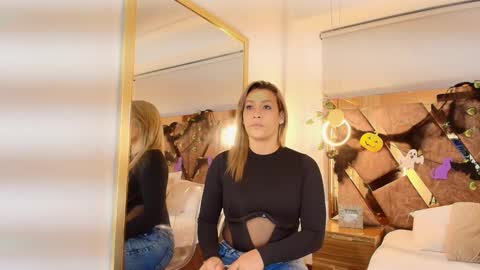 Snapshot of zarah_andrews chatting on October 25, 2:24 pm Zarah Andrews online show from October 25, 2:24 pm