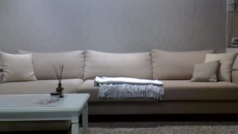 Snapshot of zarinaswift chatting on February 13, 4:43 am Zarina Swift online show from February 13, 4:43 am