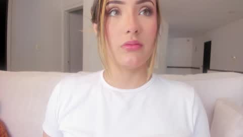 Snapshot of zarirosse chatting on November 25, 2:06 pm zarirosse online show from November 25, 2:06 pm