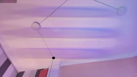 Snapshot of zatinmartin chatting on December 14, 8:02 pm zatinmartin online show from December 14, 8:02 pm