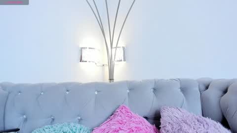  Zayda  online show from February 7, 7:17 pm