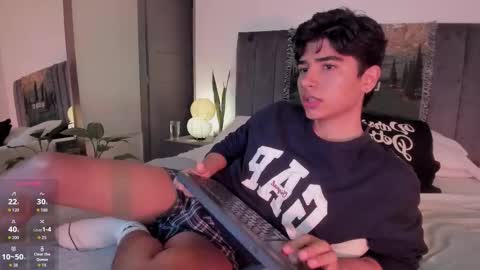 Hii im Zay.                 I save money for education. PVT Open. online show from November 23, 6:46 am