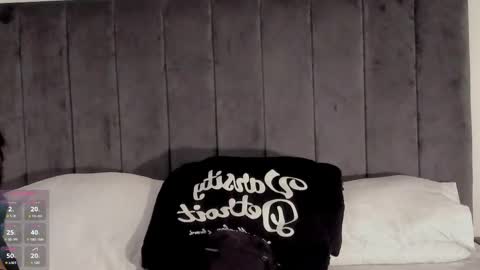 Hii im Zay.                 I save money for education. PVT Open. online show from November 28, 5:54 am