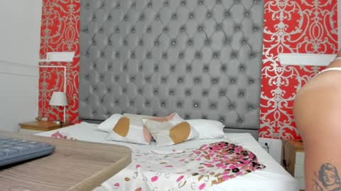 Karolyne online show from February 4, 11:27 am