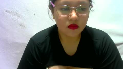 Snapshot of zeannalicious chatting on December 29, 2:00 pm Im Zeanna online show from December 29, 2:00 pm