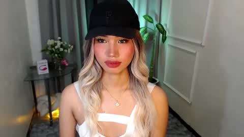 zelainalovetocum online show from February 26, 6:00 pm