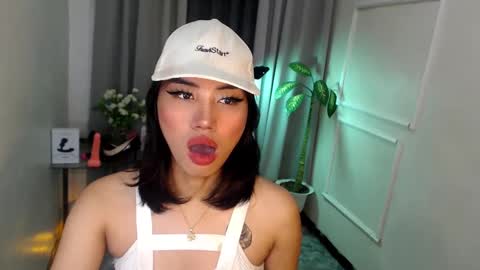 zelainalovetocum online show from March 4, 2:32 pm