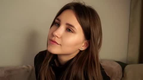 Emilia online show from September 21, 12:45 am