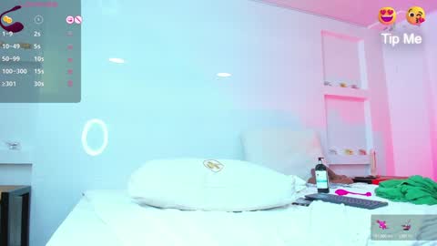 Zenda Evans online show from January 9, 10:52 am