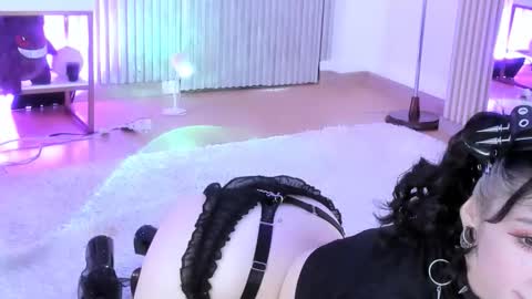    online show from October 10, 3:00 pm