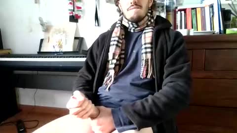 Snapshot of zeta214 chatting on November 22, 1:43 pm zeta214 online show from November 22, 1:43 pm