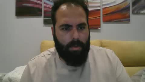 Snapshot of zeusateneo chatting on March 8, 8:22 am Zeus online show from March 8, 8:22 am