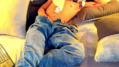 Snapshot of zeusjeff chatting on December 5, 3:39 pm zeus online show from December 5, 3:39 pm