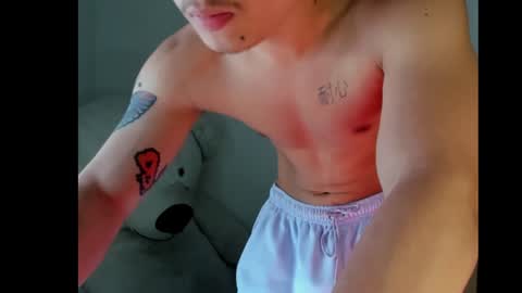 Snapshot of zeusjeff chatting on December 16, 8:58 pm zeus online show from December 16, 8:58 pm