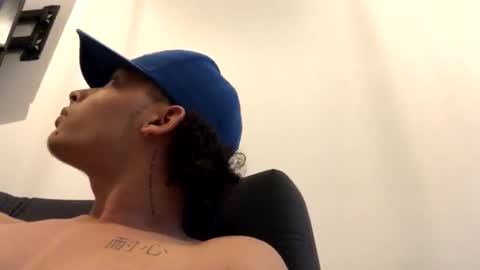 Snapshot of zeusjeff chatting on January 10, 3:29 am zeus online show from January 10, 3:29 am