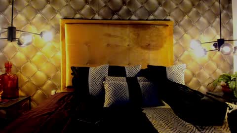 Snapshot of zeusjeff chatting on January 18, 12:04 pm zeus online show from January 18, 12:04 pm