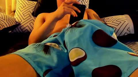 Snapshot of zeusjeff chatting on January 20, 2:57 pm zeus online show from January 20, 2:57 pm