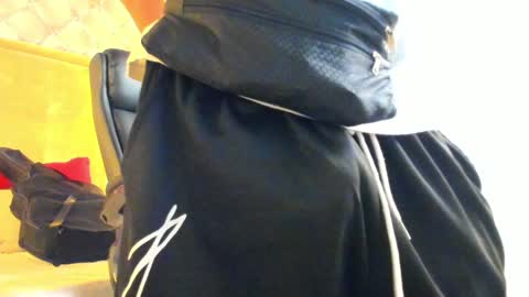 Snapshot of zeusjeff chatting on January 23, 11:48 am zeus online show from January 23, 11:48 am