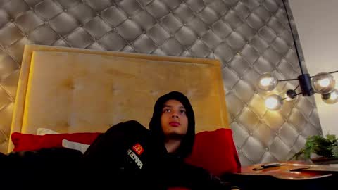 Snapshot of zeusjeff chatting on January 28, 2:53 pm zeus online show from January 28, 2:53 pm