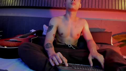 Snapshot of zeusjeff chatting on February 2, 7:09 am zeus online show from February 2, 7:09 am