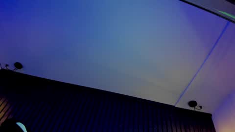 Snapshot of zeusjeff chatting on February 8, 6:54 am zeus online show from February 8, 6:54 am