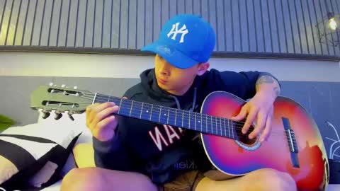 Snapshot of zeusjeff chatting on February 15, 11:39 am zeus online show from February 15, 11:39 am