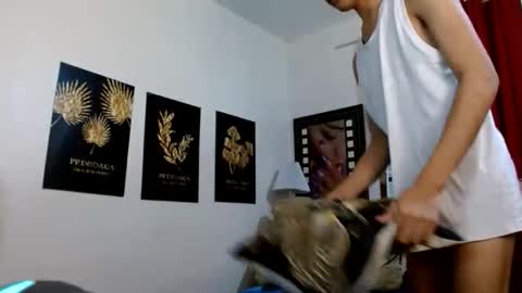 zavier skinny asian online show from November 27, 9:17 pm