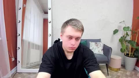 Snapshot of zherealkrugi chatting on November 28, 8:50 am zherealkrugi online show from November 28, 8:50 am