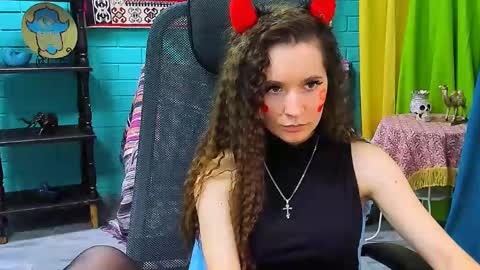 zianichols online show from February 14, 3:36 pm