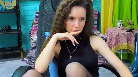 zianichols online show from February 21, 7:54 pm