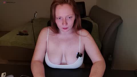 Snapshot of zlatalata chatting on October 5, 10:57 am zlatalata online show from October 5, 10:57 am