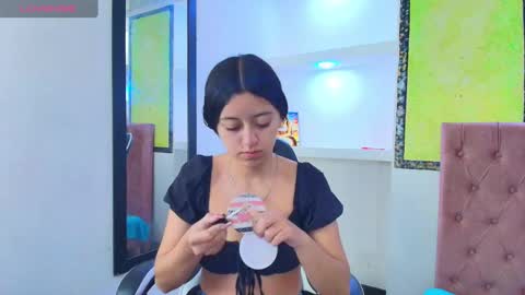 Z O E online show from October 12, 2:27 pm