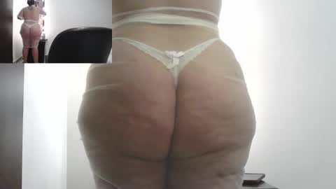 Snapshot of zoe_hotxxx chatting on February 10, 1:55 pm zoe hotxxx online show from February 10, 1:55 pm