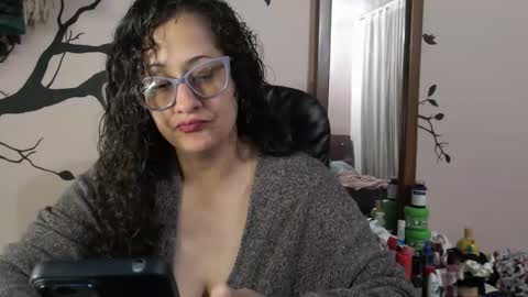 Snapshot of zoe_koller chatting on September 29, 11:15 am Zoe Koller online show from September 29, 11:15 am