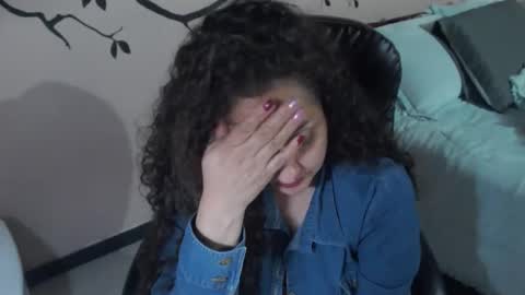 Snapshot of zoe_koller chatting on November 28, 1:19 am Zoe Koller online show from November 28, 1:19 am