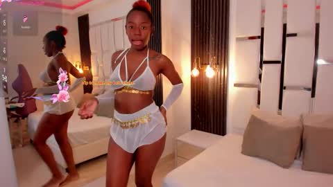 Zoe Novakk  online show from November 7, 2:50 pm