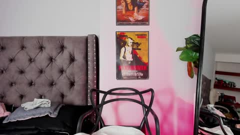 Zoe Olsen online show from January 14, 3:26 pm