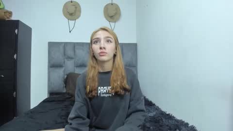 She Zoe He Painn online show from September 21, 10:44 pm