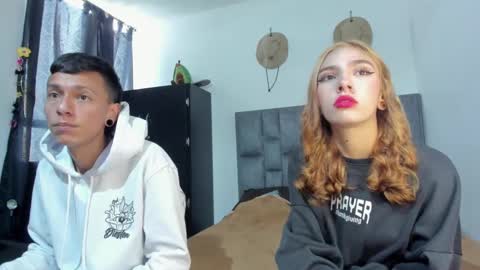 She Zoe He Painn online show from September 26, 5:39 pm