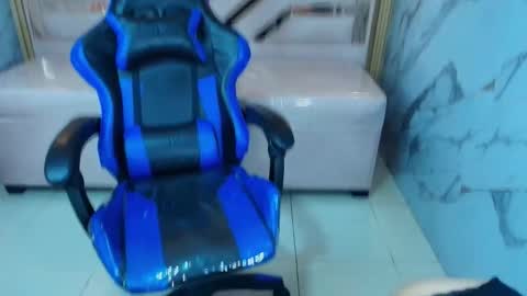 Zoe  online show from November 13, 3:49 am